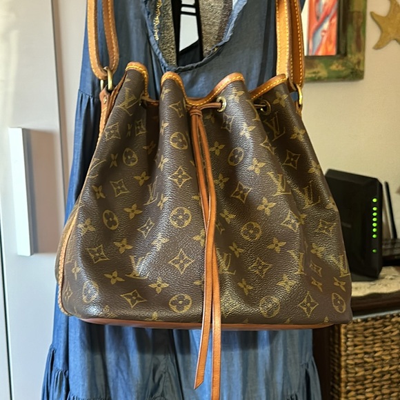 Louis Vuitton Petit Noé Monogram - Picture 3 of 17
